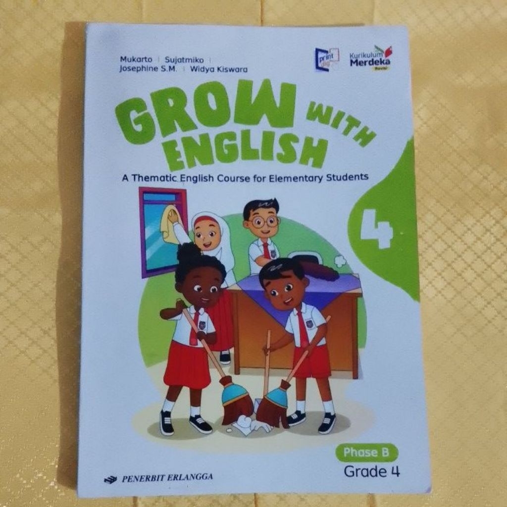 Buku Pelajaran Bahasa Inggris Kelas 4 SD Grow with English