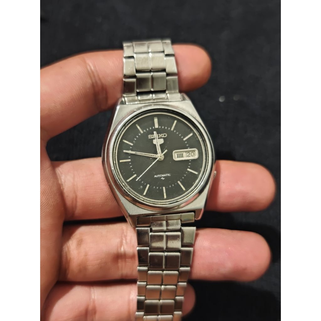 SEIKO 5 AUTOMATIC 7009 Dial Hitam