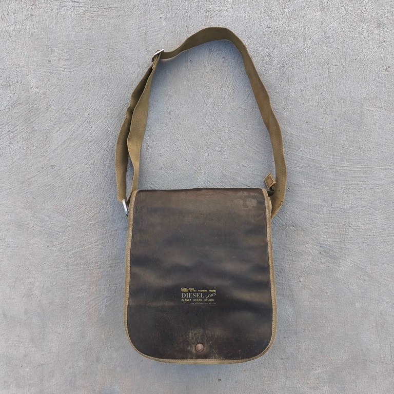 Tas Sling Bag Tas Selempang Tas Messenger Bag Tas Second Tas Murah Tas Vintage Tas Diesel