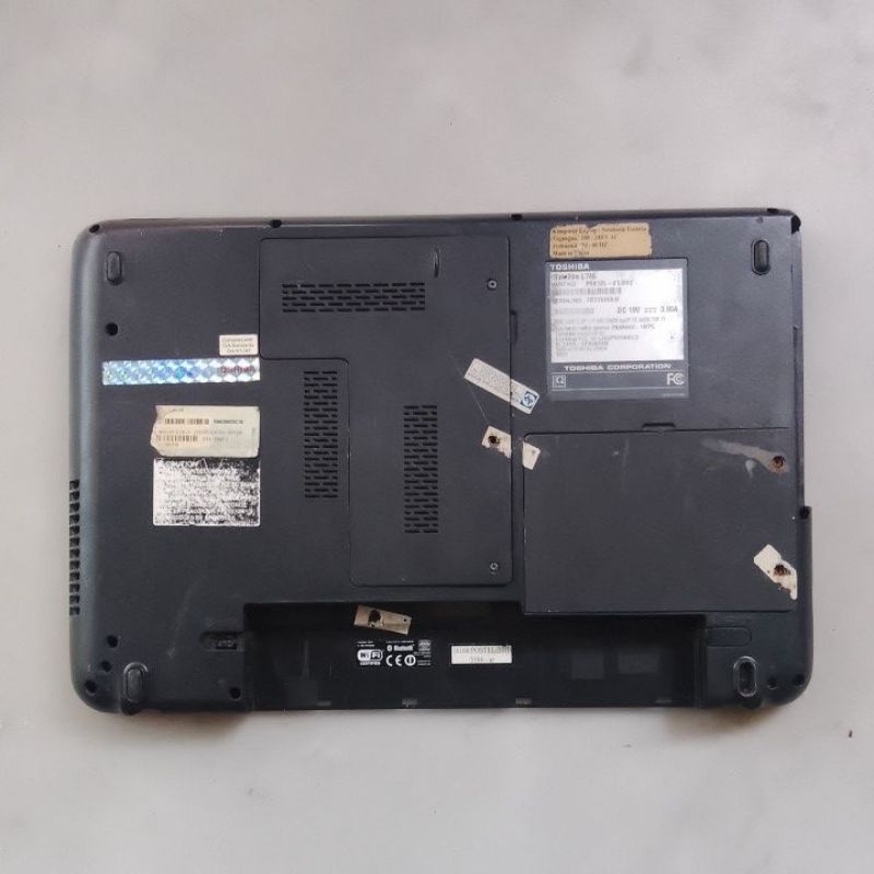 Casing Laptop Toshiba Satelite L745