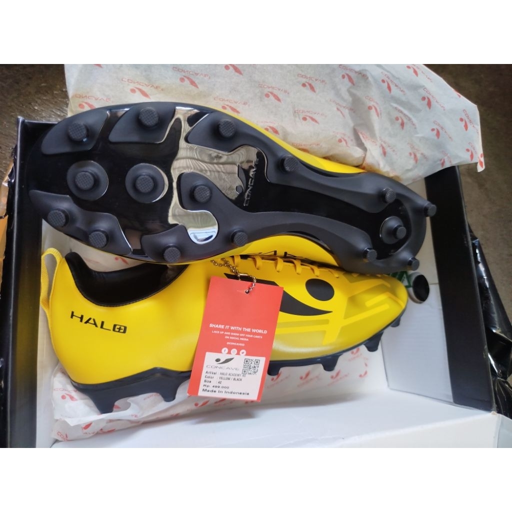 concave football