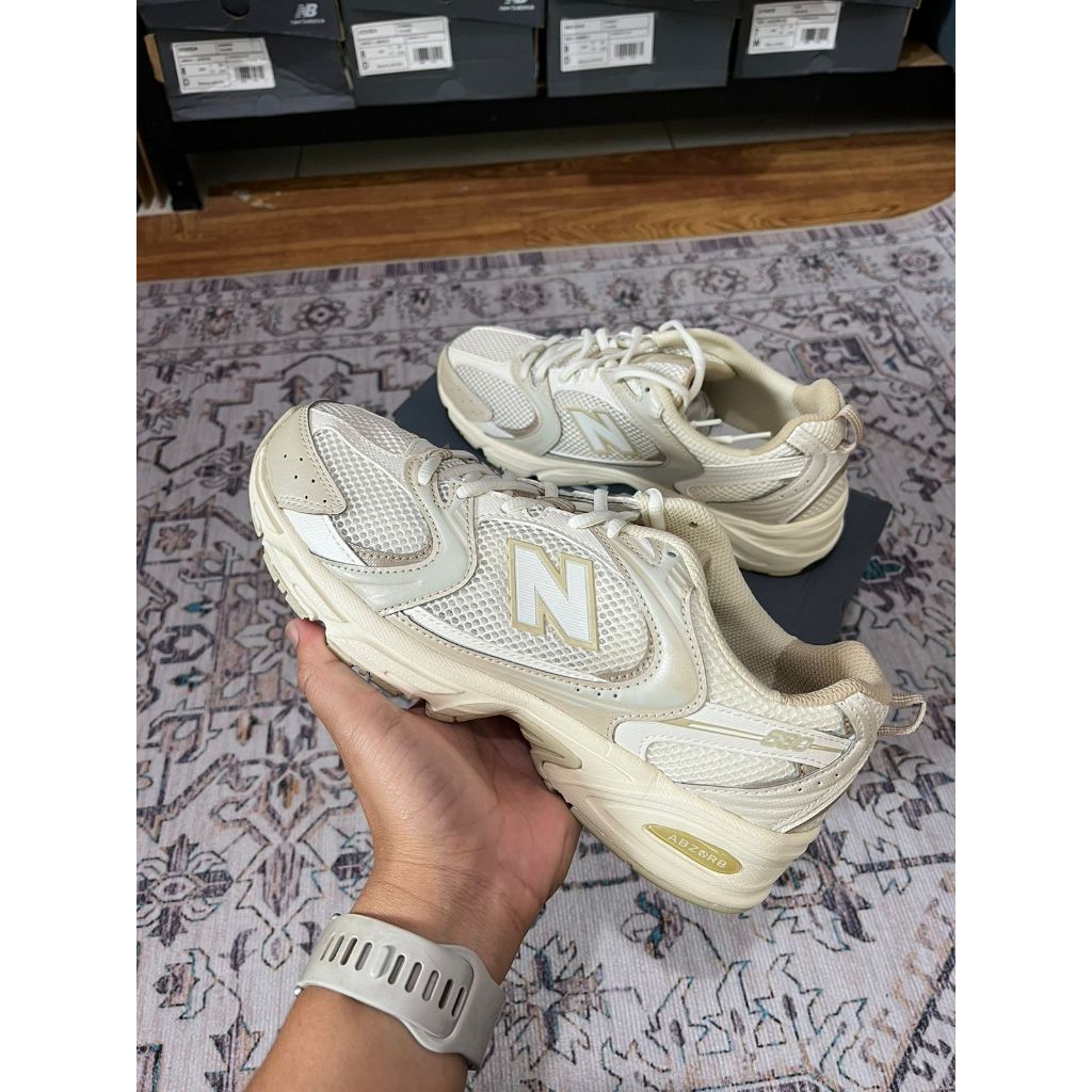 NB 530 White Beige with Angora MR530AA