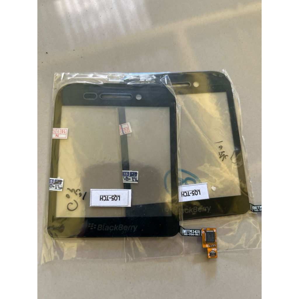 Toskrin blackberry q5