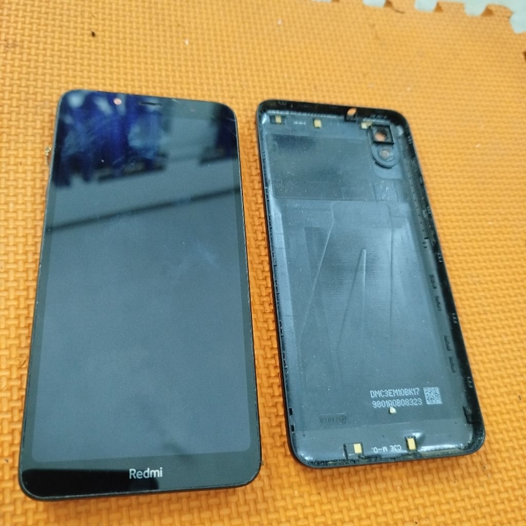 Lcd + Part Lain redmi 7a minus atas pojok retak seperti digambar