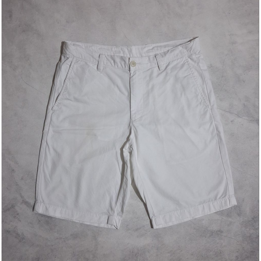 Celana Pendek Chinos Uniqlo Putih