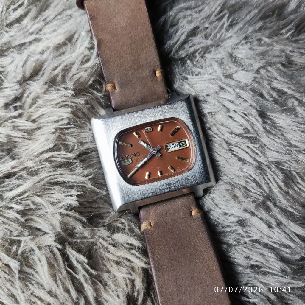 Seiko 5 Tank Tv Shape Hi Beat Brown Dial Cal 6119-5400