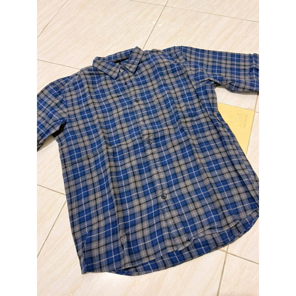 PRELOVED UNIQLO SHIRT