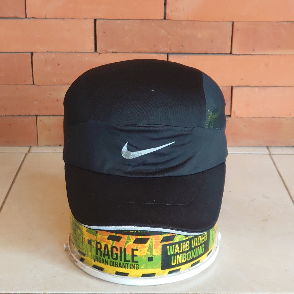 TOPI RUNNING NIKE TAILWIND DRYFIT ORIGINAL