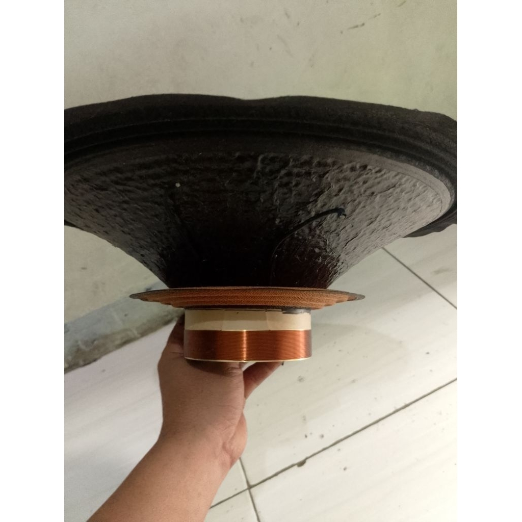 Daun Speaker 15 Inch + Spul 4 Inch Kompatibel RCF