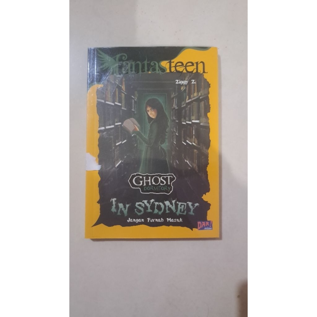 [Novel Preloved Fantasteen Ghost Dormitory] In Sydney - Ziggy Z