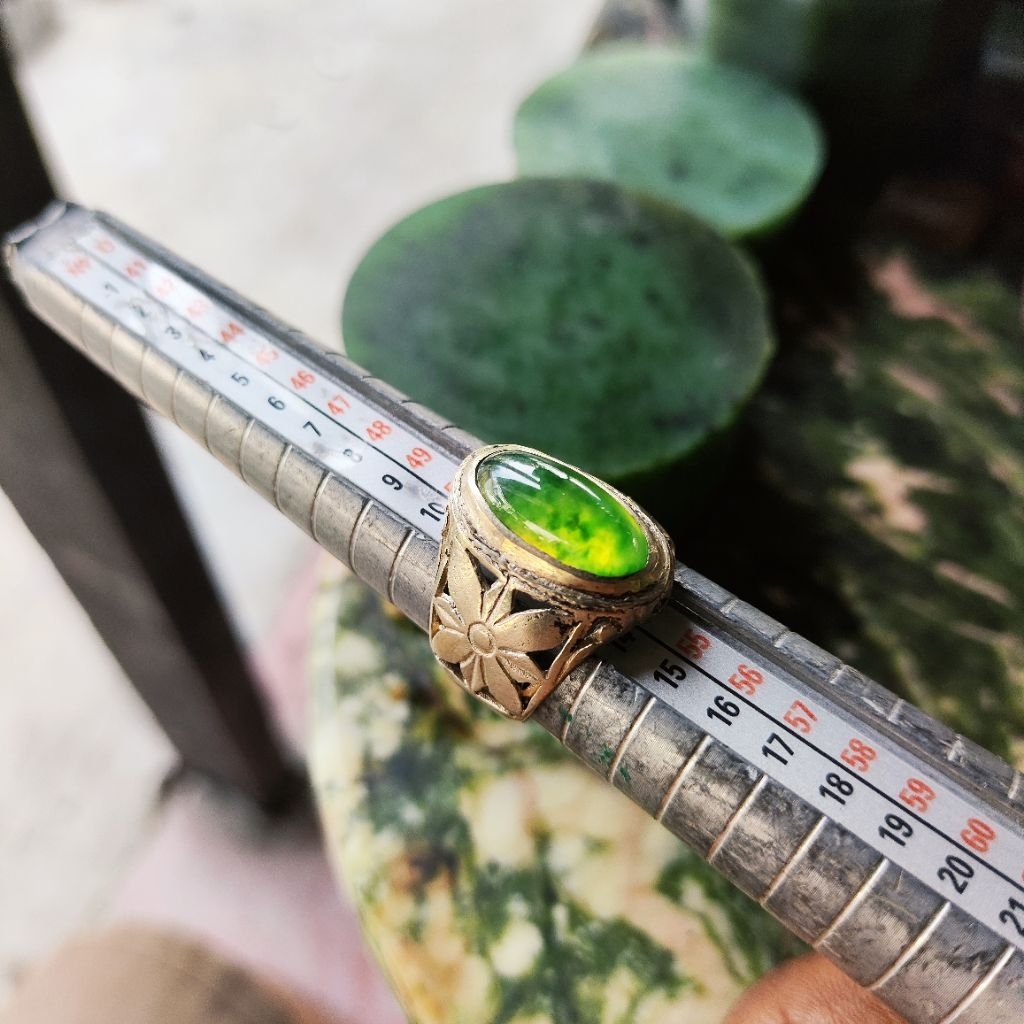 batu cincin idocrase lumut aceh