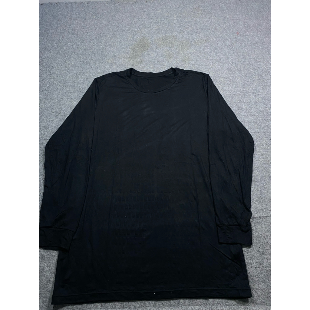 KAOS KATUN POLOS UNIQLO HITAM SIZE M