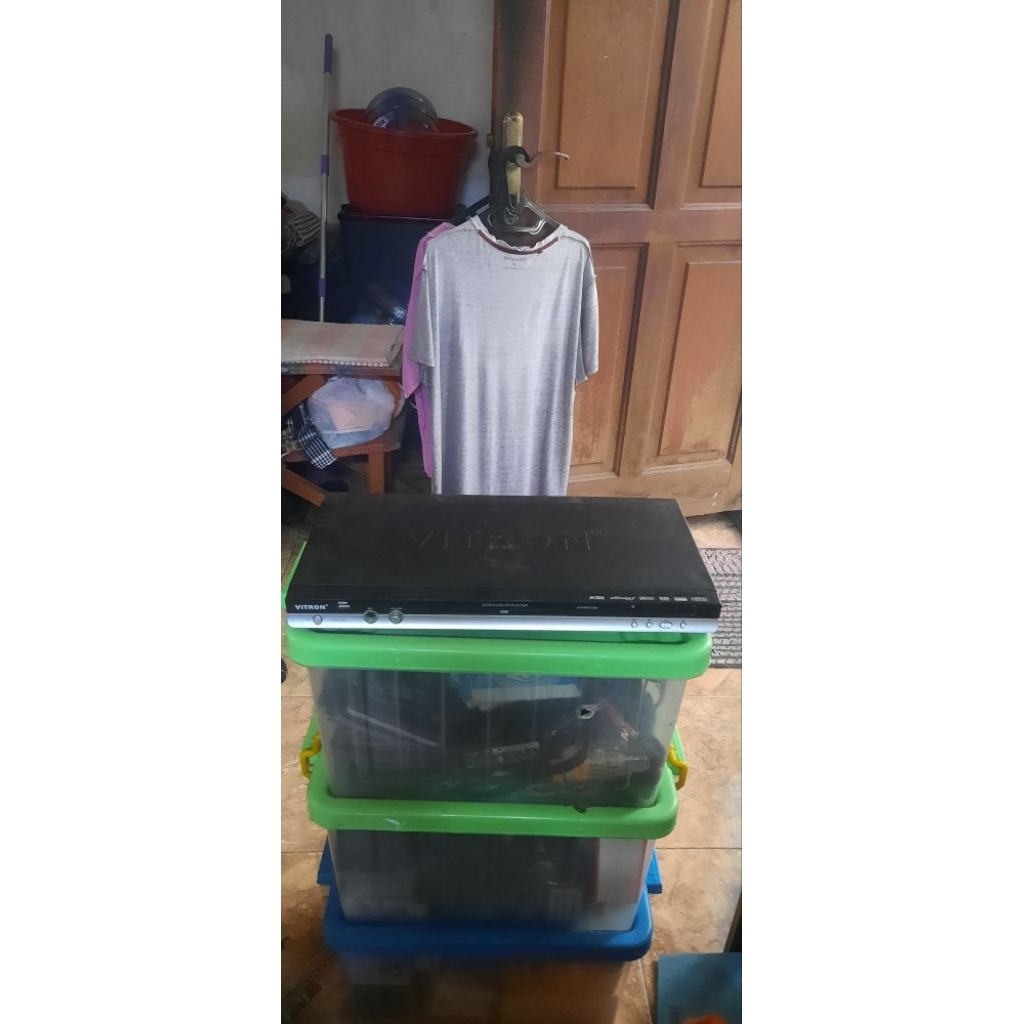 DVD VCD CD PLAYER VITRON MIC NORMAL USB NORMAL TIDAK ADA REMOT COPOTAN NORMAL