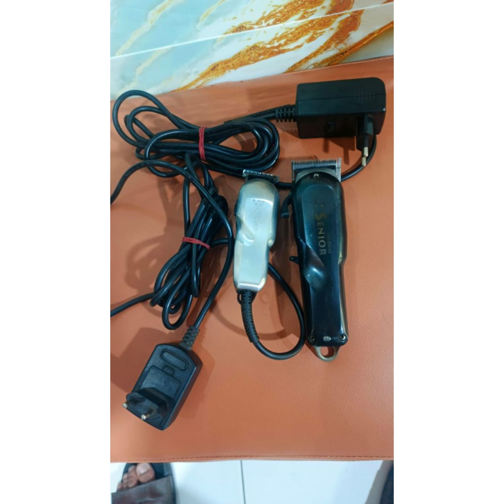(MESIN YANG HITAM) Wahl Professional 5 Star Senior Cordless Hair Clipper (MESIN YANG PUTIH)Wahl Prof