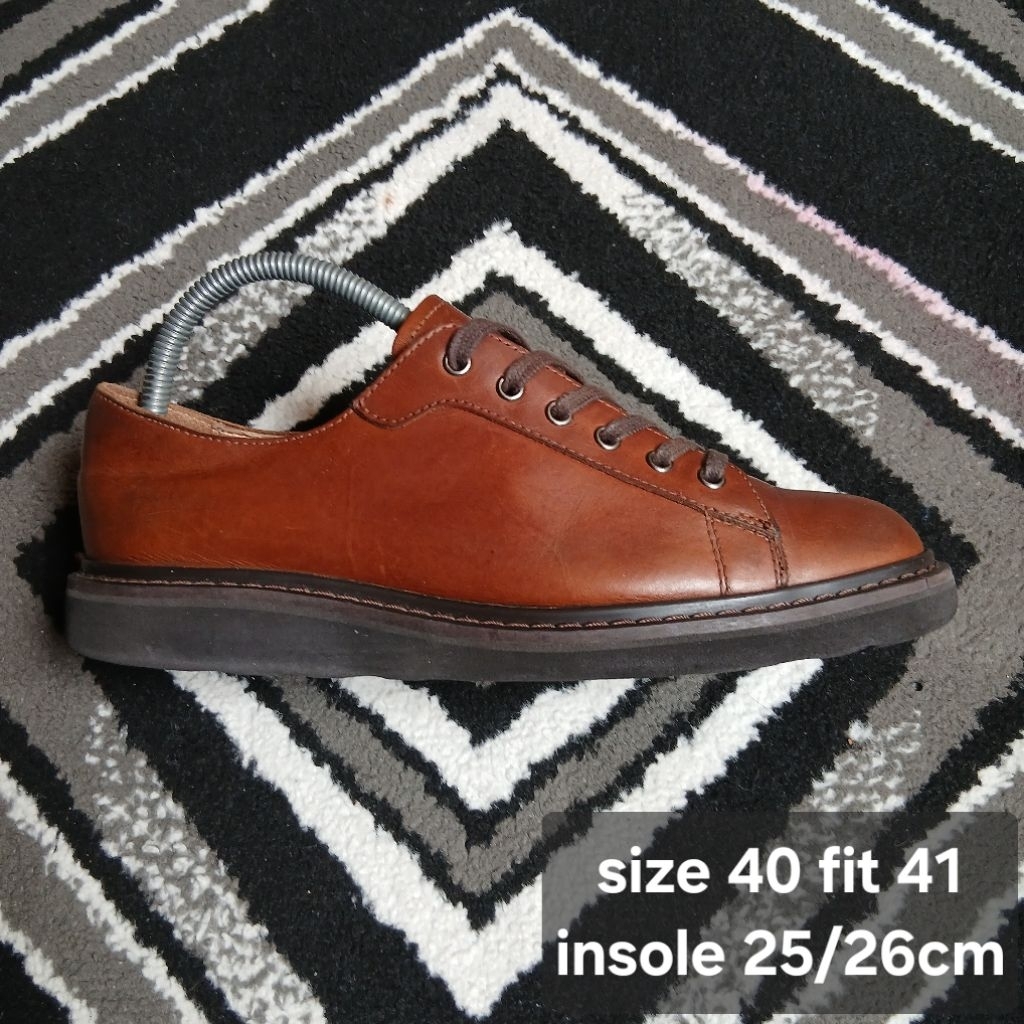sepatu second hawkins round toe