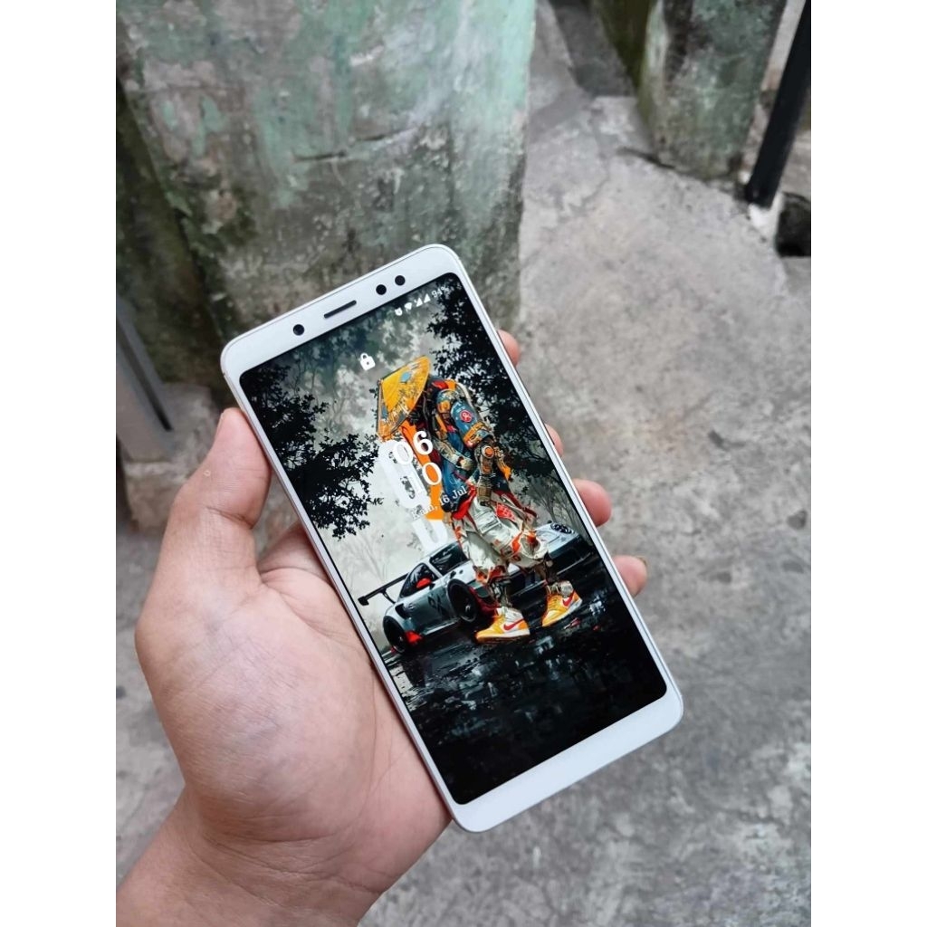 redmi note 5 pro 4/64gb hp cas minus lecet pake aja part orian kecuali batre baru ganti irittt bange