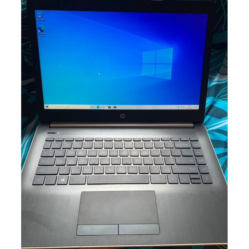 Preloved laptop second HP 14-cm0xxx AMD E2-9000e RADEON R2, 4 COMPUTE CORESC2C+2G RAM 4GB