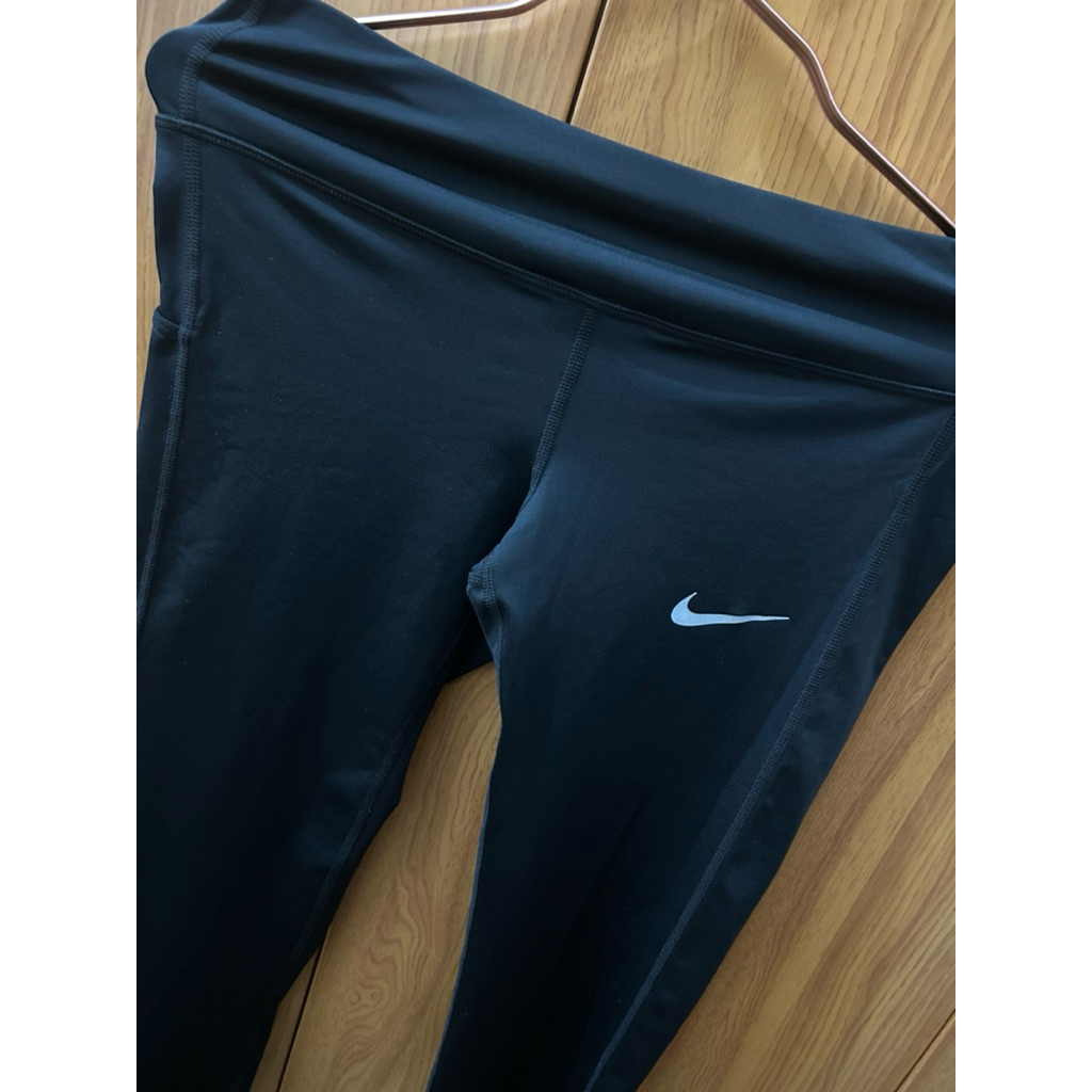 Nike Dri-FIT Women Training Legging Hitam Original – Size S – Preloved Like New