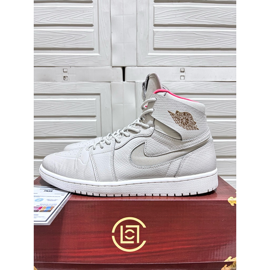 Nike Air Jordan 1 High Platinum Snakeskin 44,5