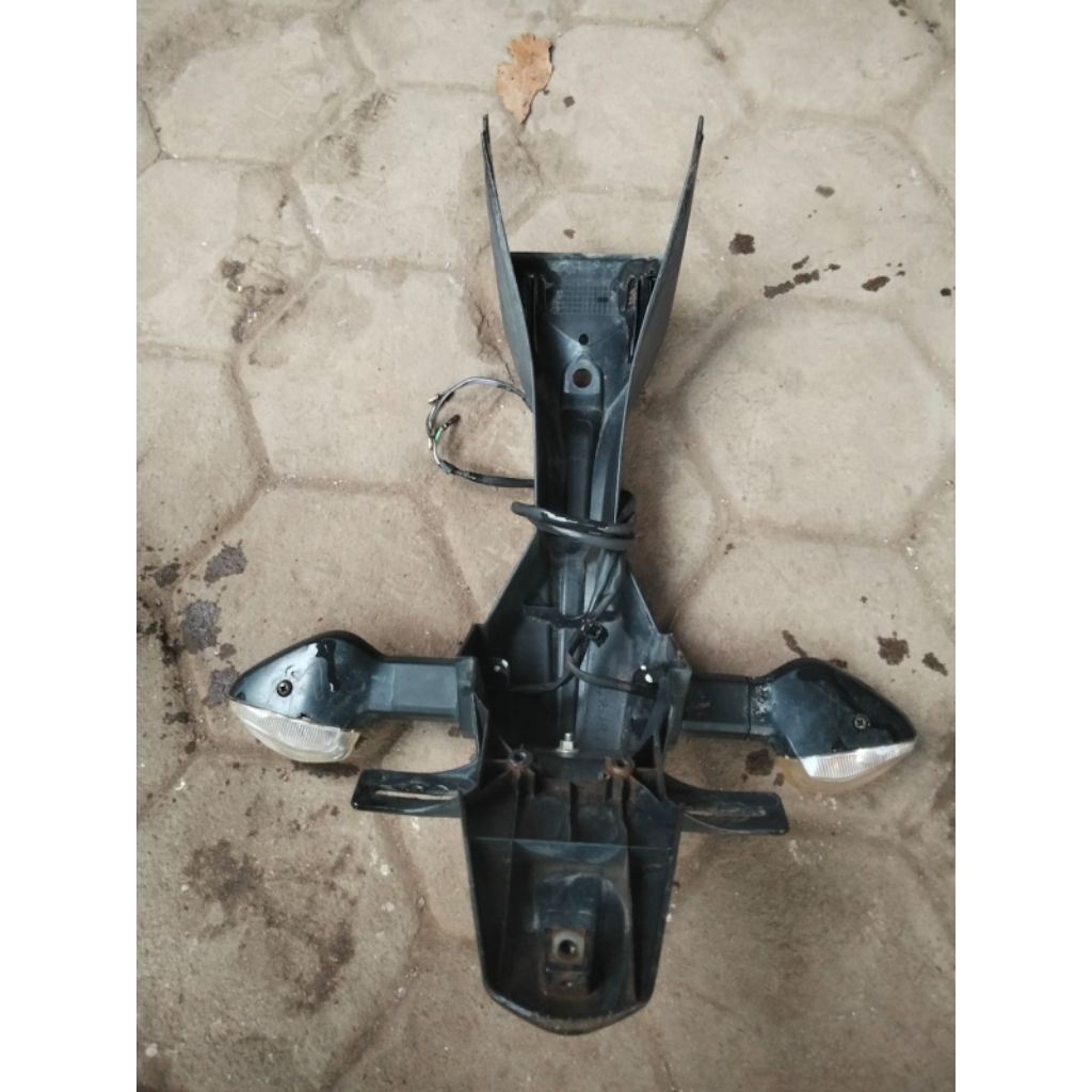 Spakbor Slebor Belakang GSX 150 R BEKAS ORIGINAL