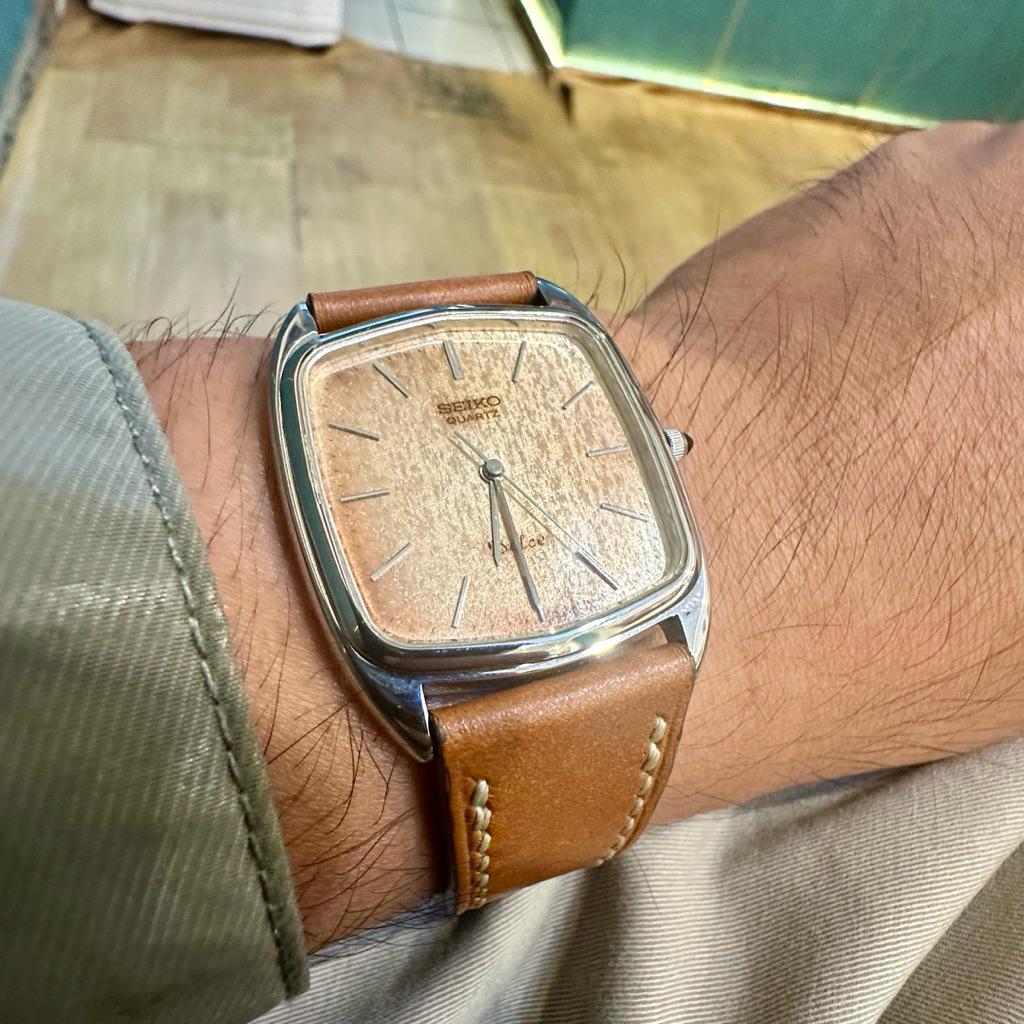 Jam Tangan Tank Vintage Seiko Dolce Salmon Dial Patina