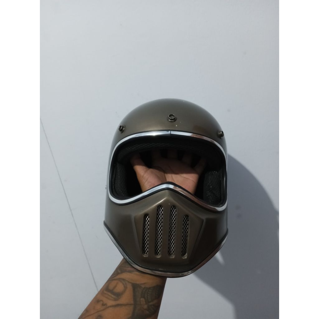 HELM CAKIL SECOND