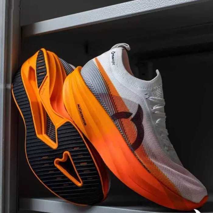 Sepatu Ortuseight Sepatu Futsal Pria Original - Ringan, Nyaman, Sol Anti Slip - Ukuran 39-43