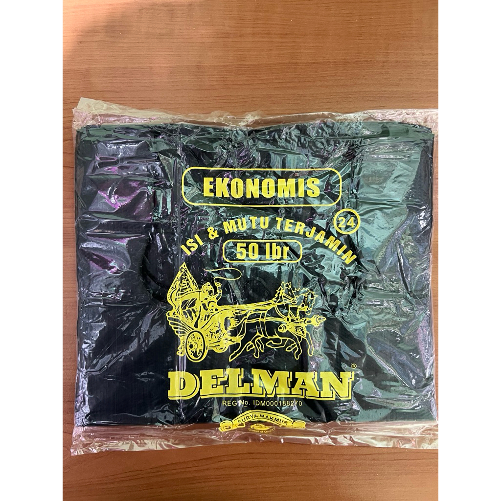 Plastik Kemasan Hitam Delman Ekonomis 24 Isi 50 Lbr Mutu Terjamin
