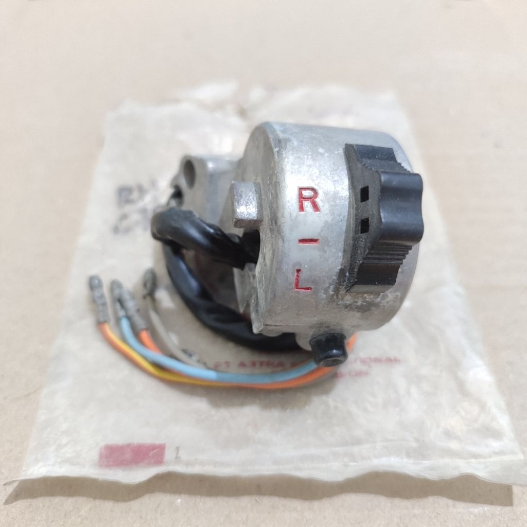 holder sakelar saklar kanan honda C70 C90 double starter original japan