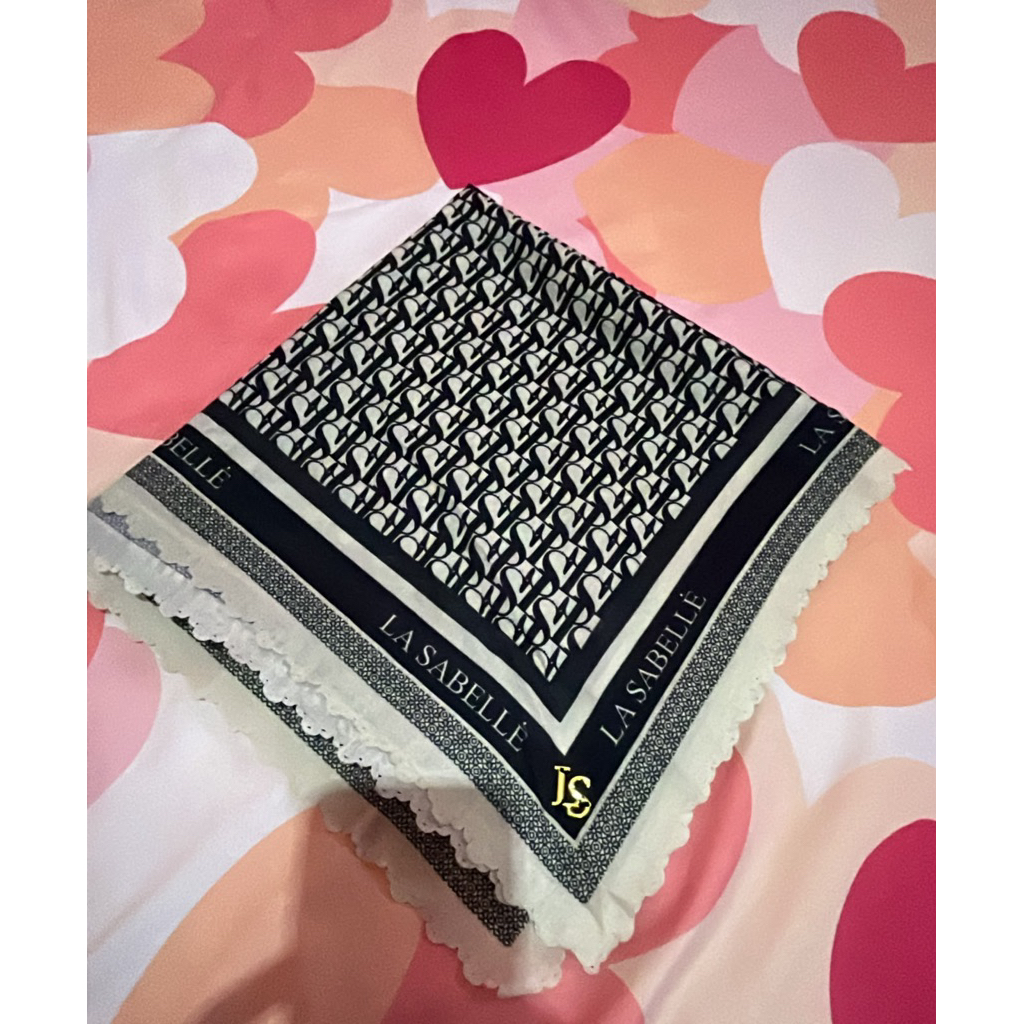 Preloved Hijab Lasabelle