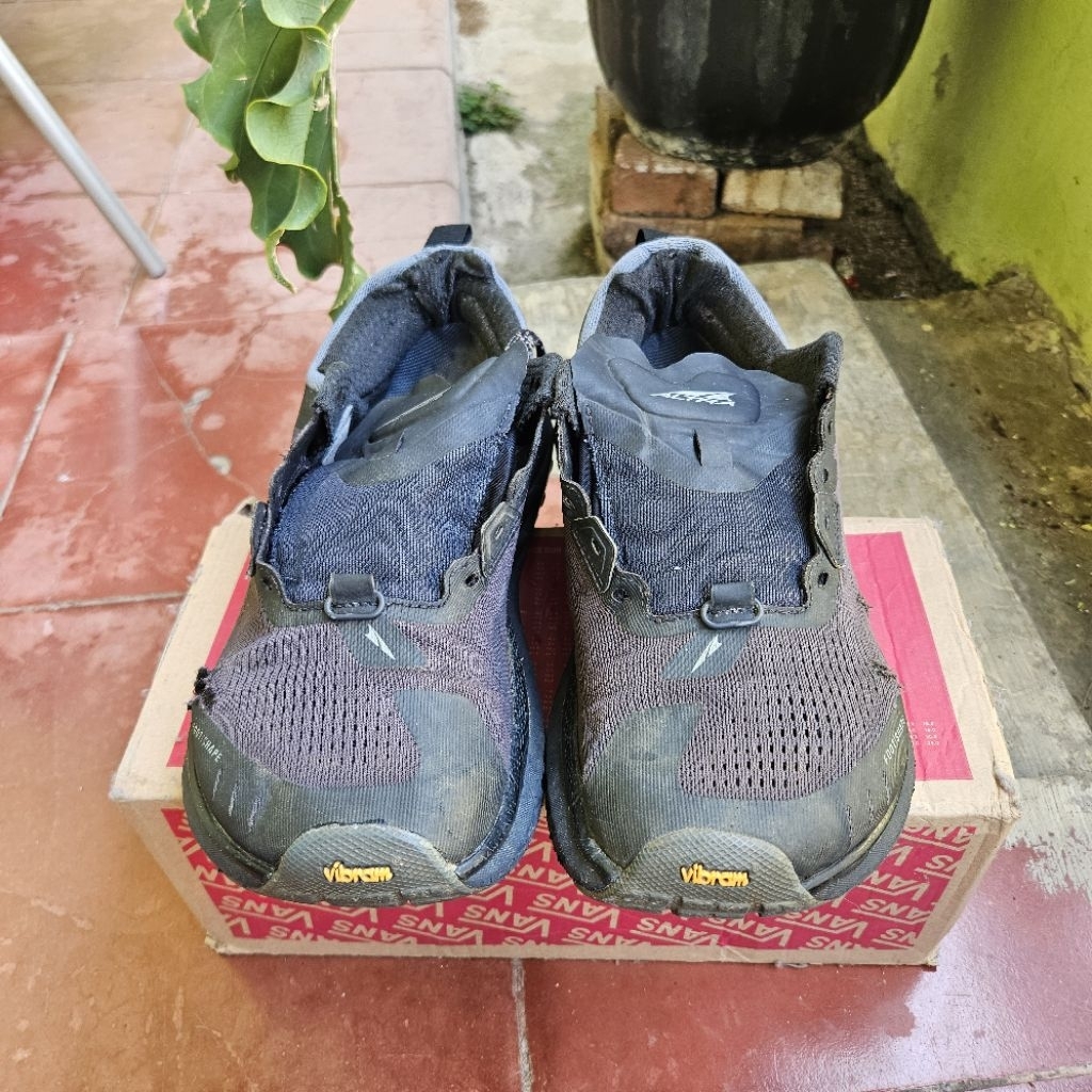 Altra Olympus 4