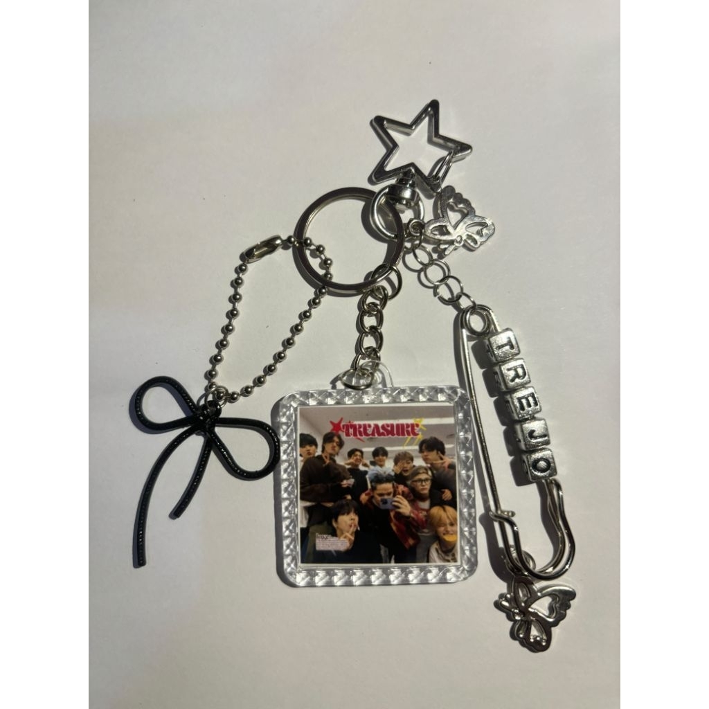 KEYRING BAGCHARM TREASURE