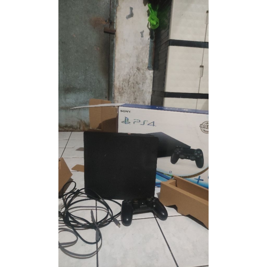 ps 4 slim ori 1 tb fe 13.02 fungsi normal barang bekas