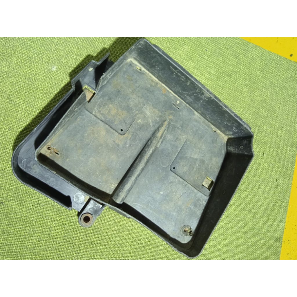 bagasi / toolkit Honda Astrea 800