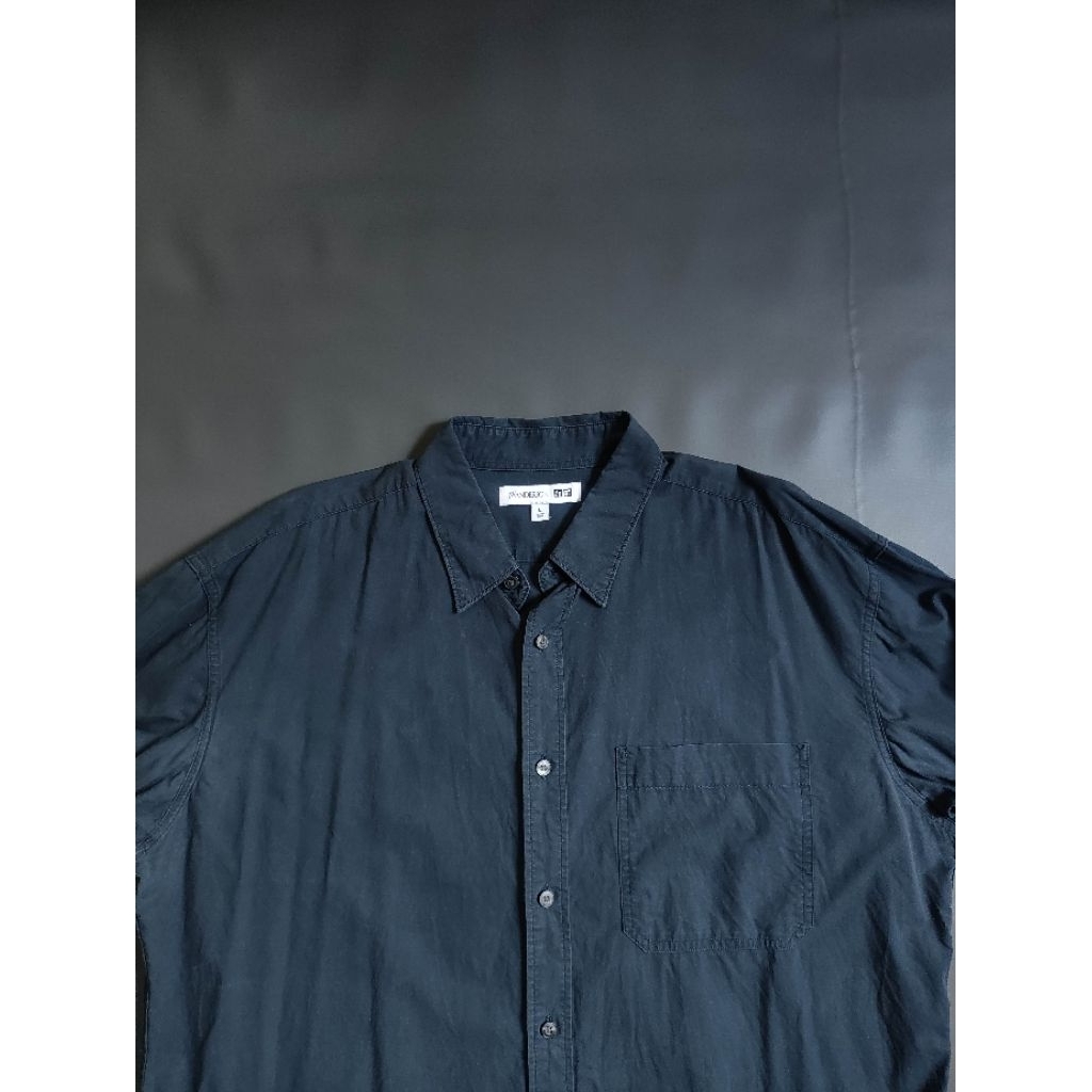 kemeja UNIQLO JWAnderson
