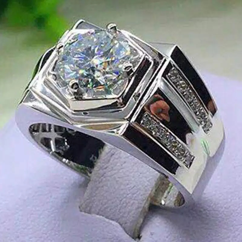 Cincin Pria Berlian Emas Putih Desain Kotak Elegan Dengan Batu Berlian Besar