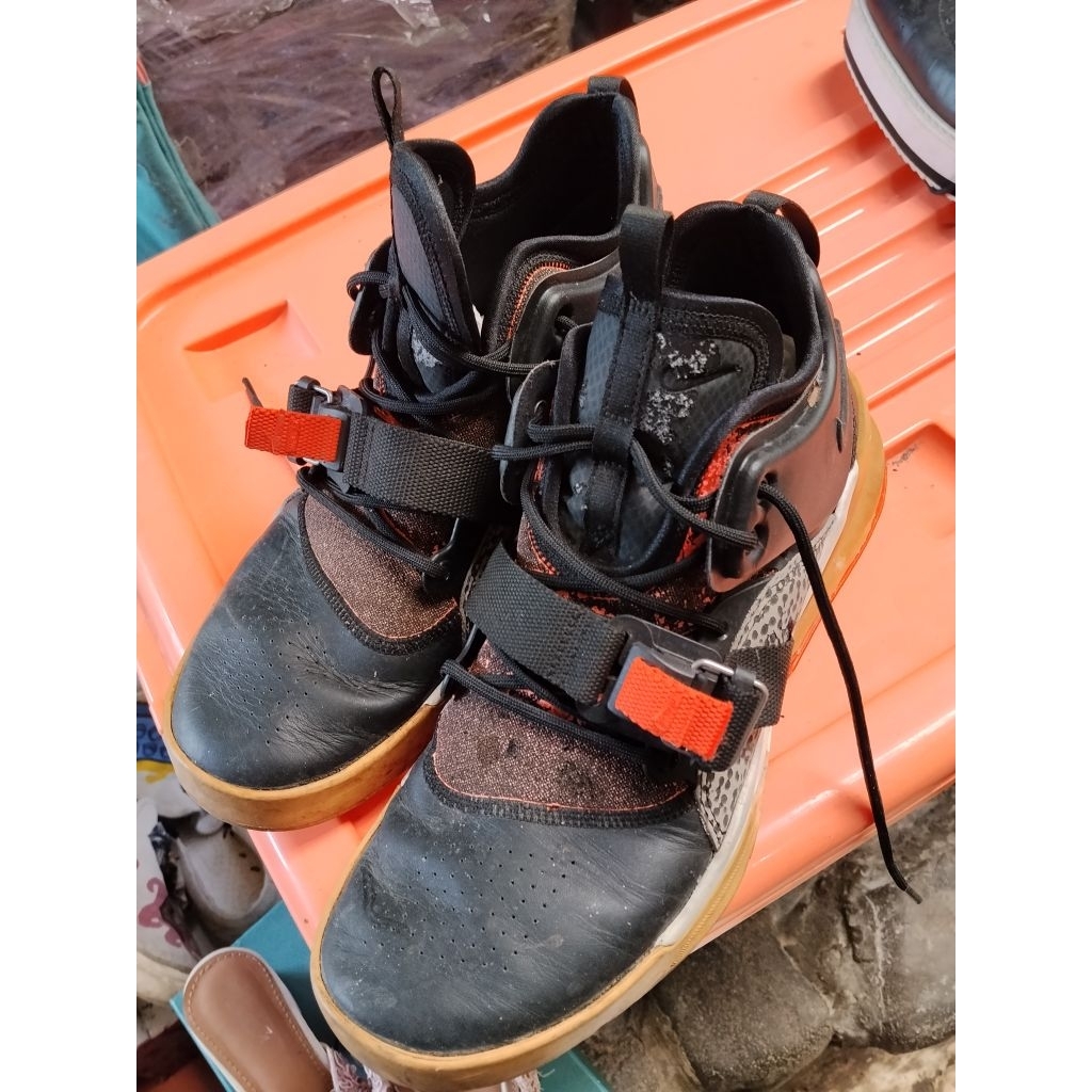 Nike, air force 207 safari, second