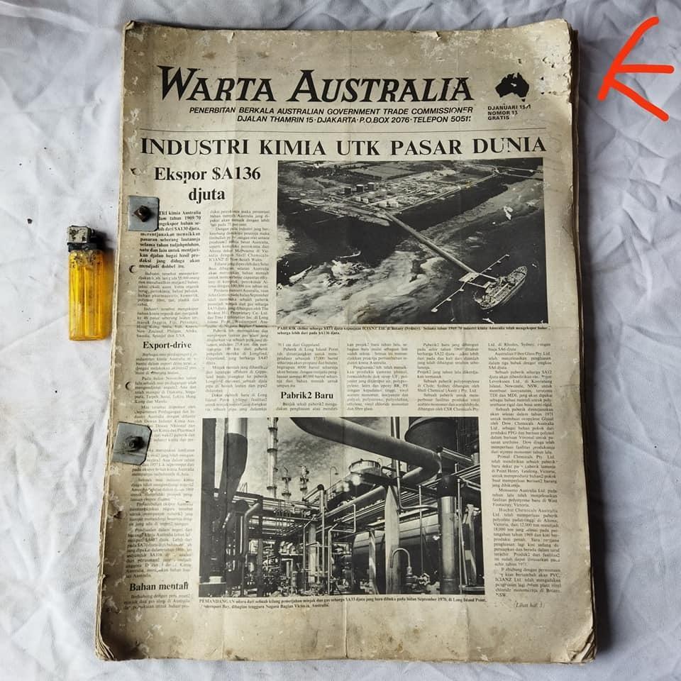 Pajangan Vintage 1970 - 74 Koran Warta Australia