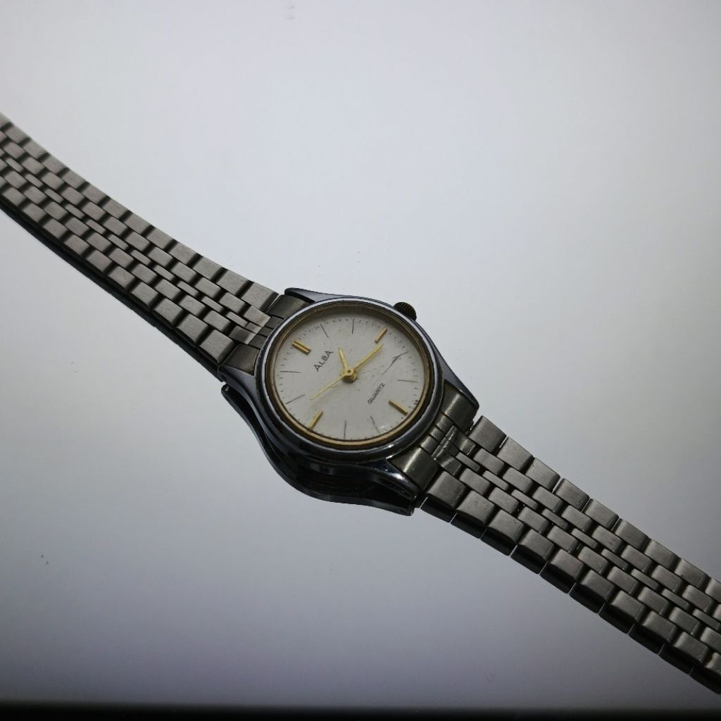 Jam Tangan Vintage Alba