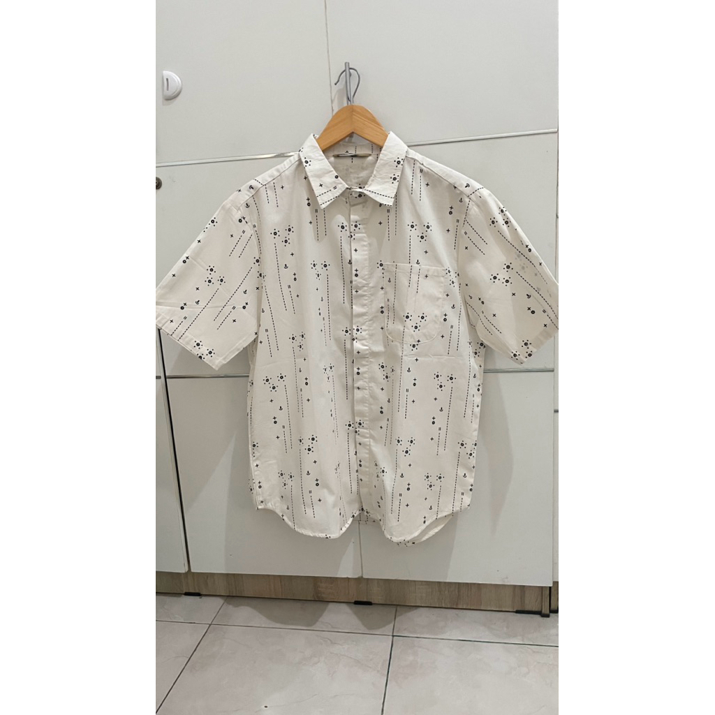 Preloved Damakara Rahagi Ivory Short Sleeve L Prewash Only