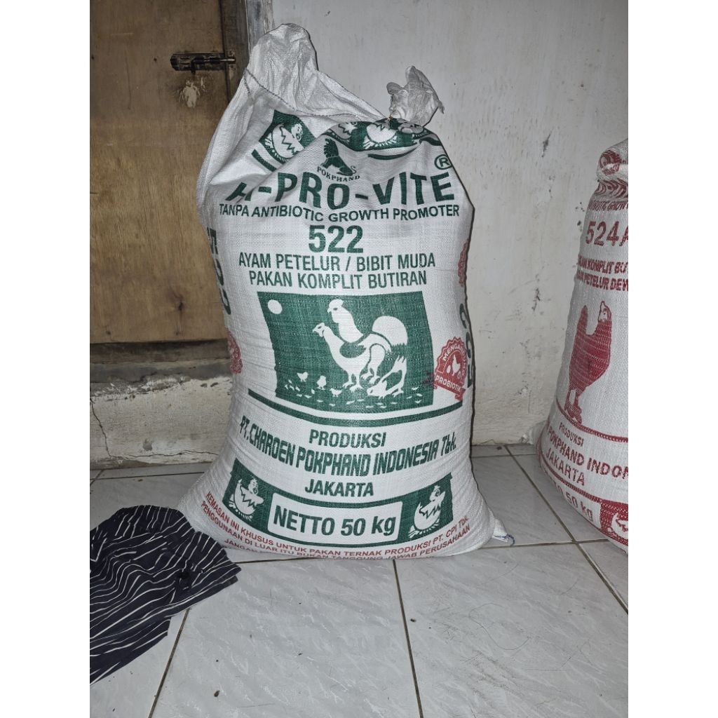 pur ayam petelur 522 hi pro vite
