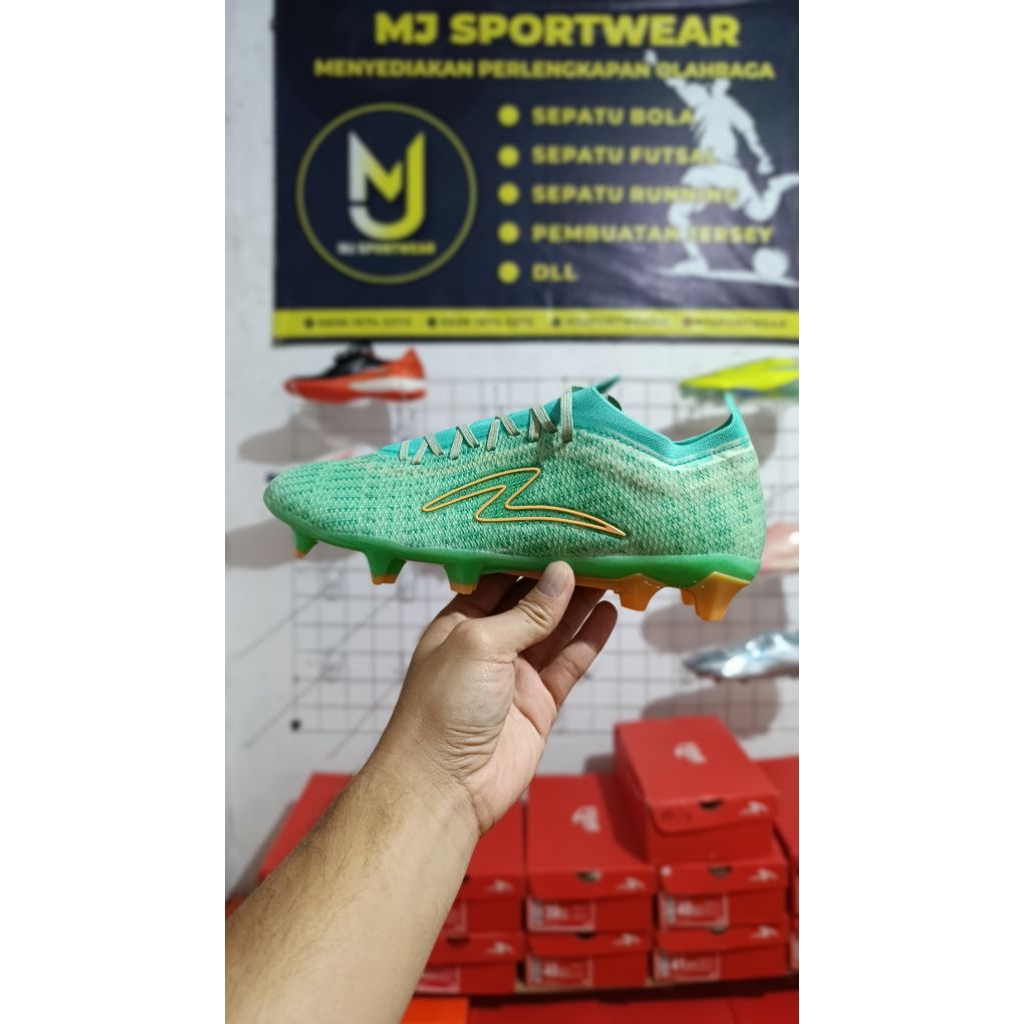 Sepatu Bola Specs Alpha Form Elite Fg