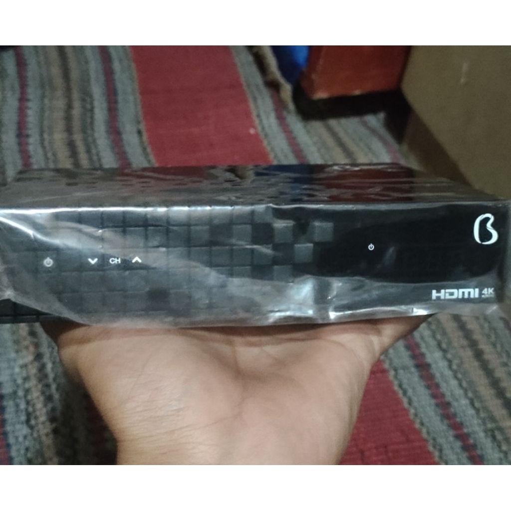Biznet IPTV Box model DMT UI7020