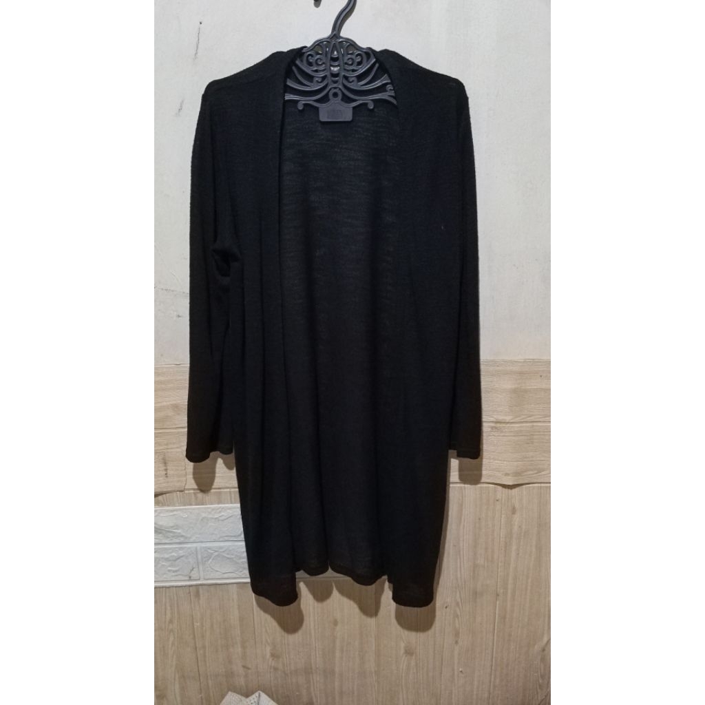 Cardigan hitam panjang