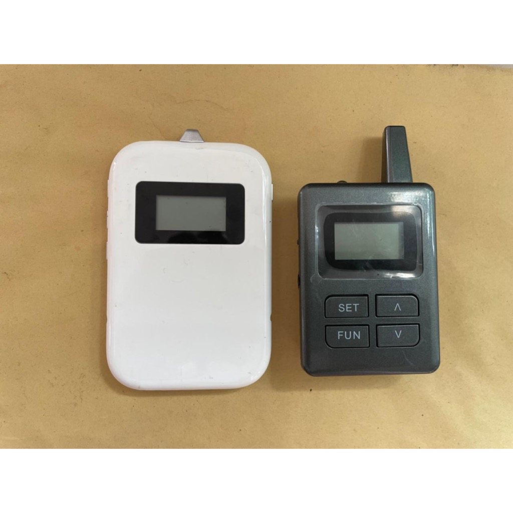 Paket 1 transmitter + 1 receiver Tour Guide system untuk umroh, konferensi, tour dll