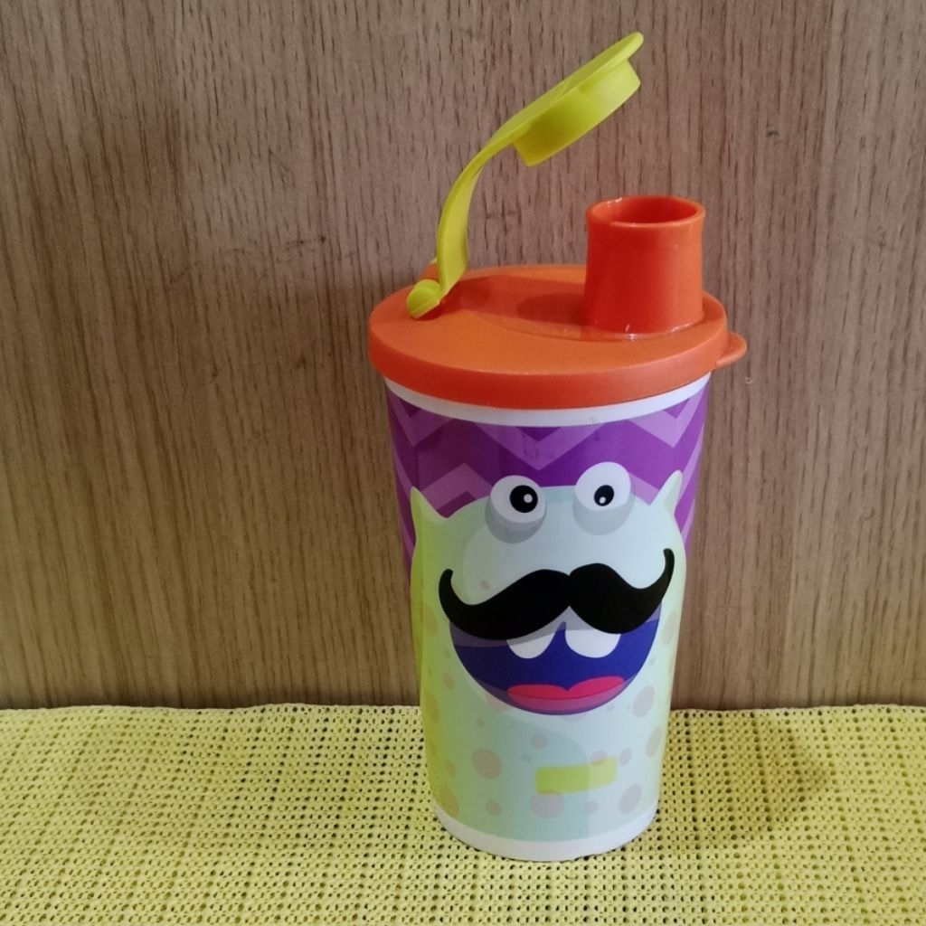 TUMBLER ANAK-ANAK TUPPERWARE