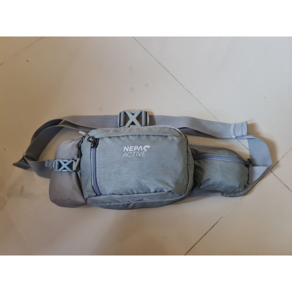 287. Nepa Active WaistBag Grey Men Pria 
Preloved
Nylon Polyster

Size : 20cm x 7cm × 14 5cm