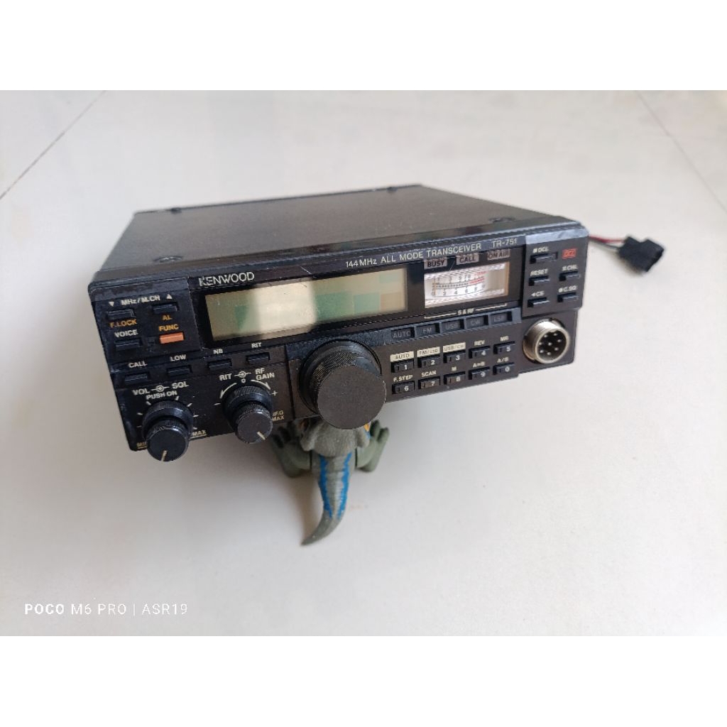 Radio Rig Kenwood TR 751 Frekwensi Amatir Radio