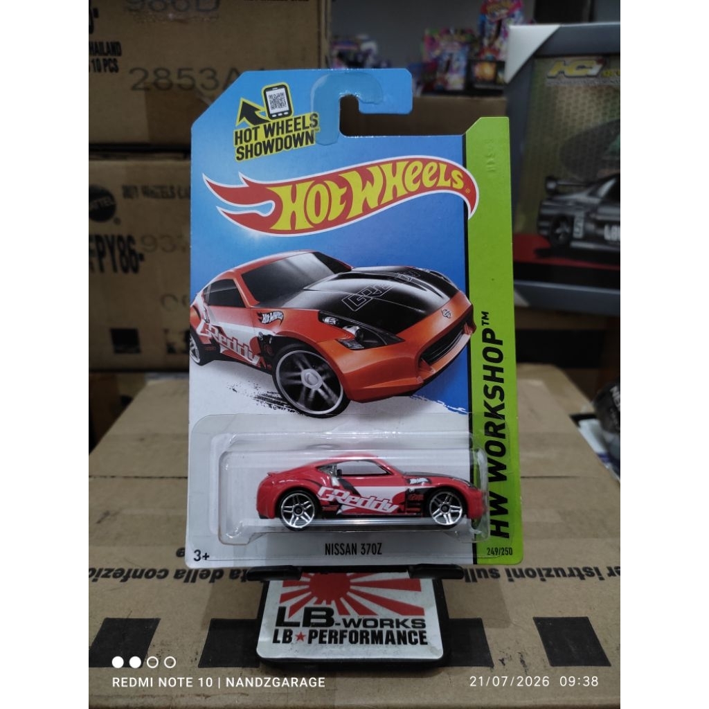 Hot Wheels Reguler Nissan 370Z Merah Bubble Damaged/Bubble Crack