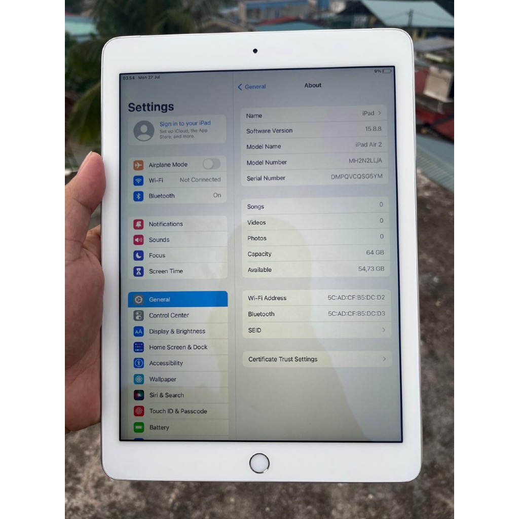 iPad Air 2 64GB A1567 Khusus WiFi Only Original Bekas / Preloved.